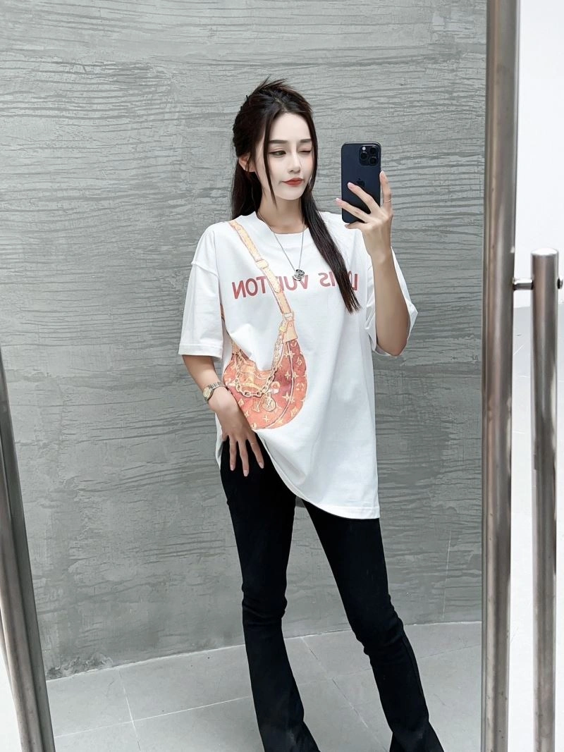Louis Vuitton T-Shirts Casual 138125