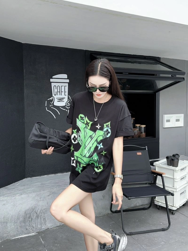 Louis Vuitton T-Shirts SoftTouch 138126