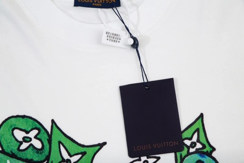 Louis Vuitton T-Shirts FashionForward 138122