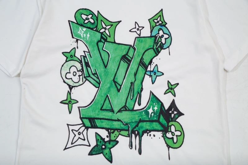Louis Vuitton T-Shirts FashionForward 138122