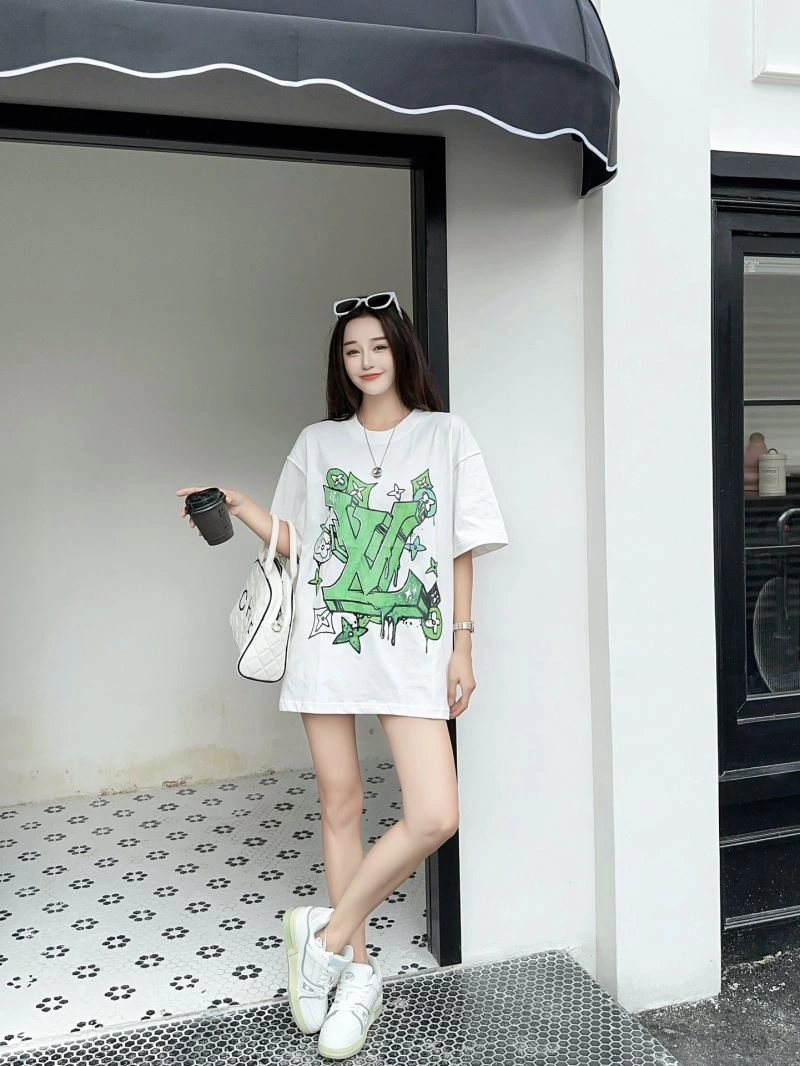 Louis Vuitton T-Shirts FashionForward 138122