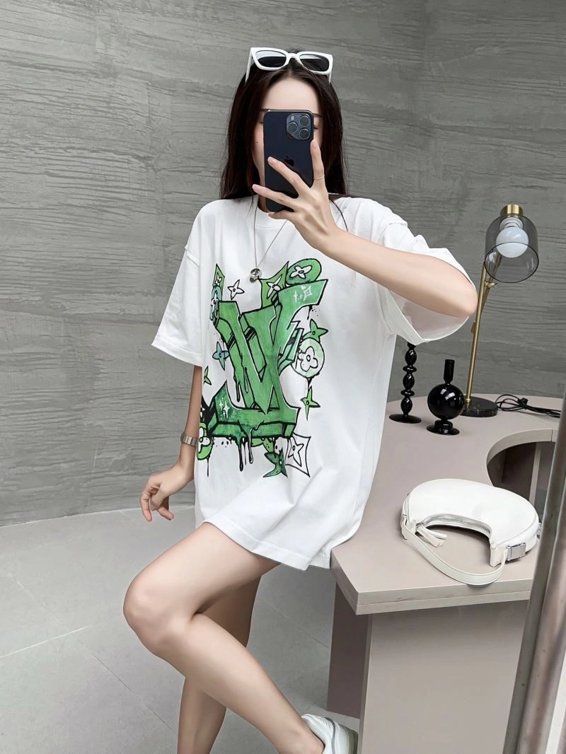 Louis Vuitton T-Shirts FashionForward 138122