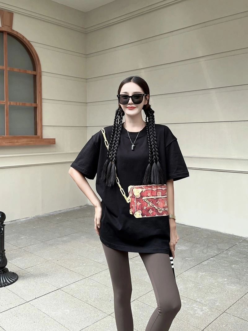 Louis Vuitton T-Shirts Cozy 138120