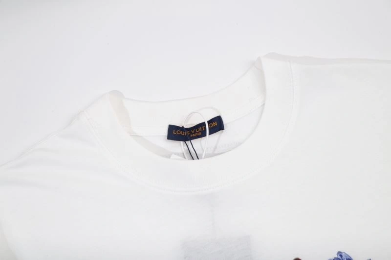 Louis Vuitton T-Shirts Fashionable 138118