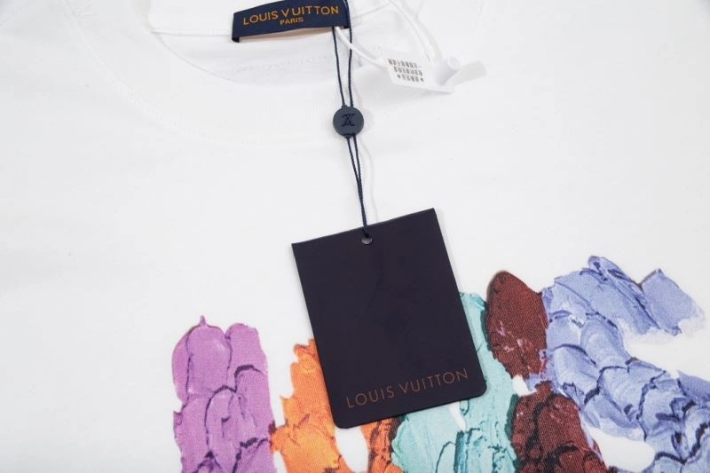 Louis Vuitton T-Shirts Fashionable 138118