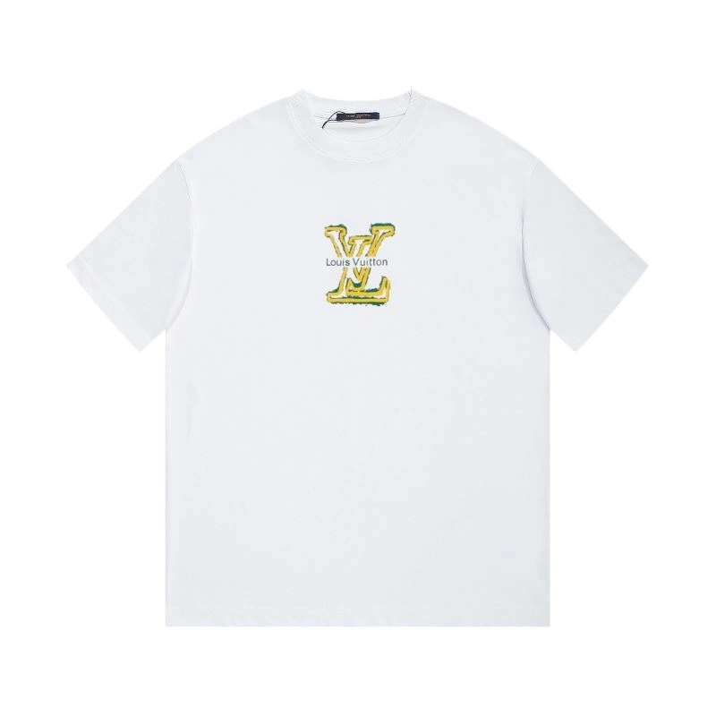Louis Vuitton T-Shirts UrbanChic 138103