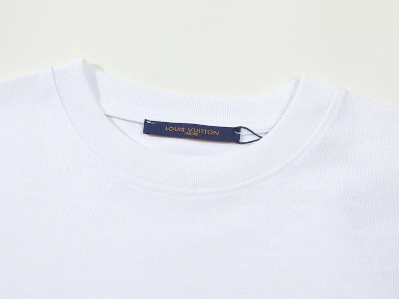 Affordable Louis Vuitton T-Shirts 138105