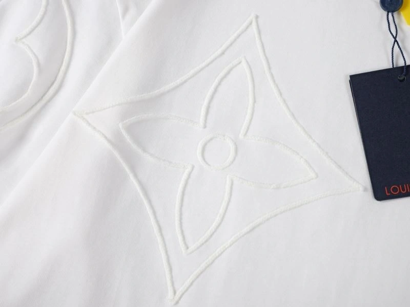 Fashionable Louis Vuitton T-Shirts 138092