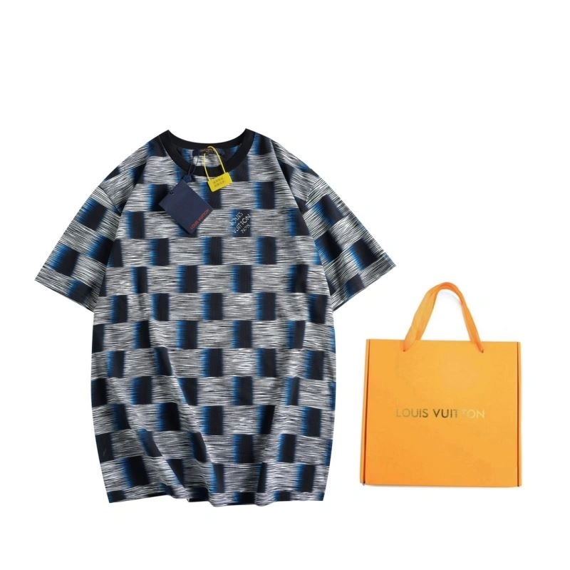 Louis Vuitton T-Shirts UrbanChic 138121