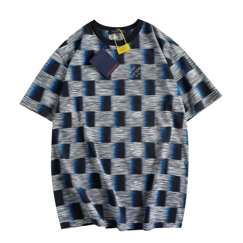 Louis Vuitton T-Shirts UrbanChic 138121