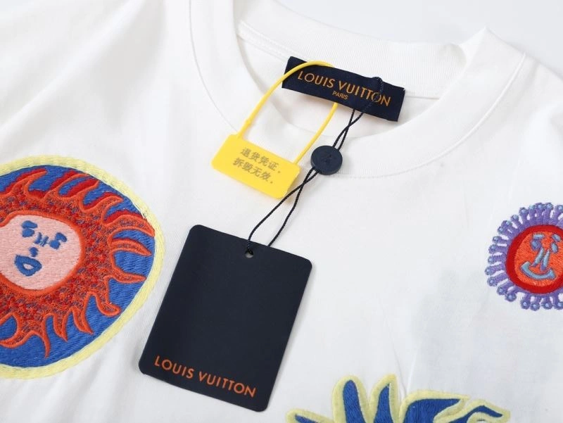 HighQuality Louis Vuitton T-Shirts 138101