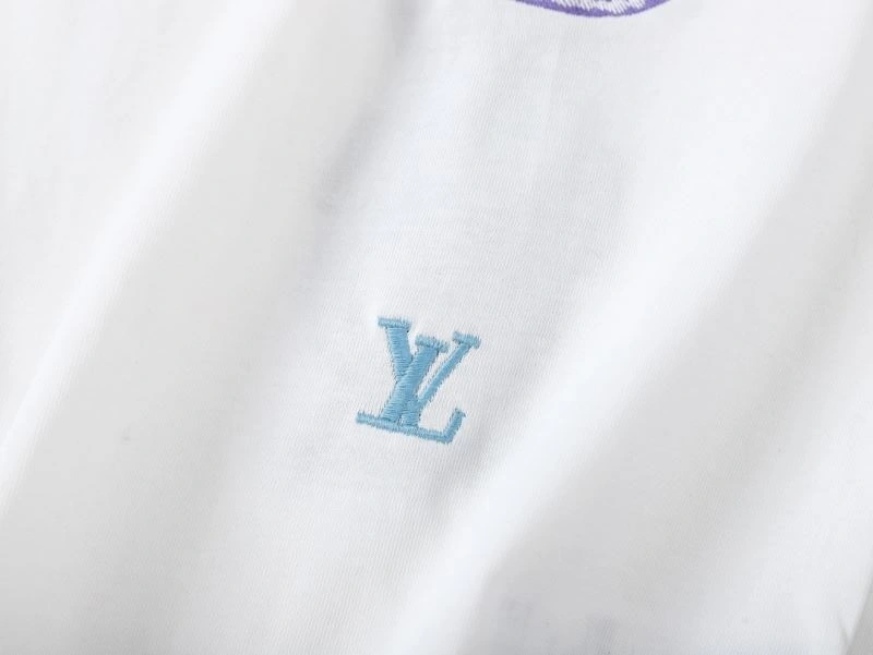 HighQuality Louis Vuitton T-Shirts 138101