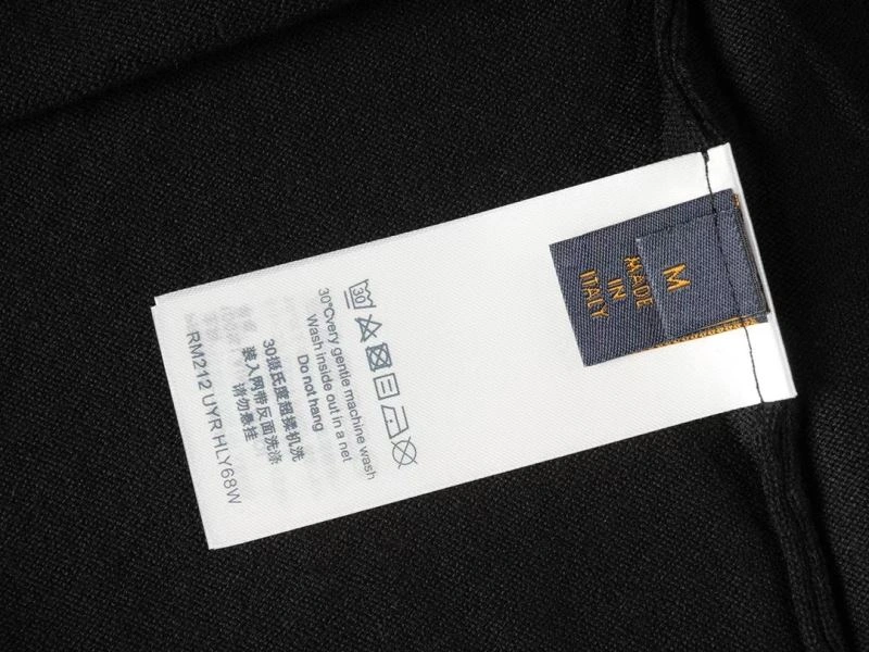 Elegant Louis Vuitton T-Shirts 138079