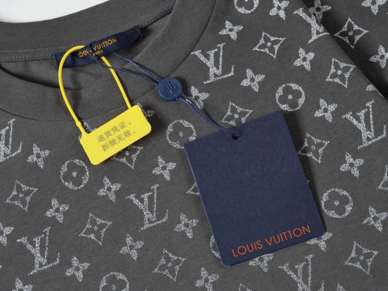 Louis Vuitton T-Shirts Attractive 138065