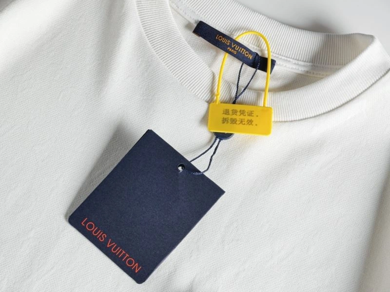 Packable Louis Vuitton T-Shirts 138048