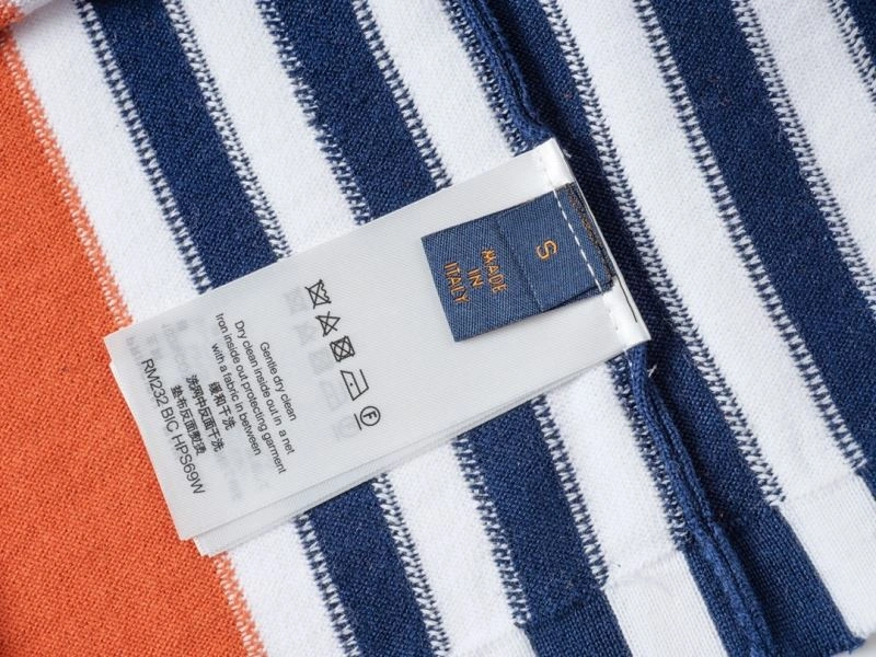 Louis Vuitton T-Shirts Versatile 138062