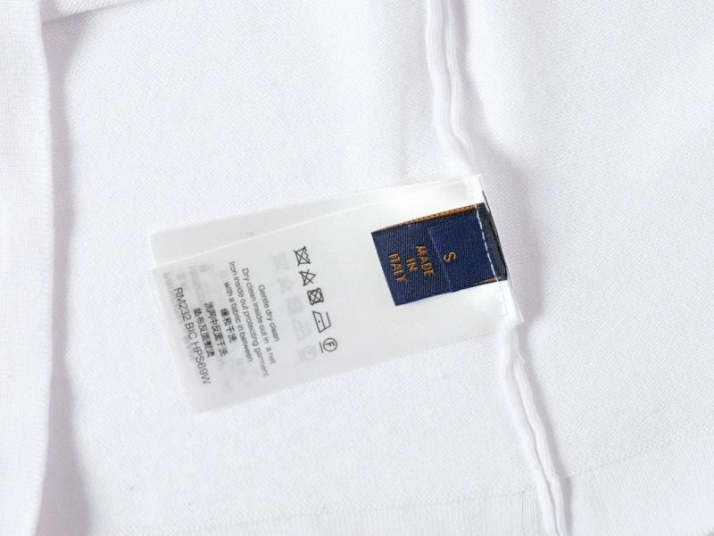 Packable Louis Vuitton T-Shirts 138078
