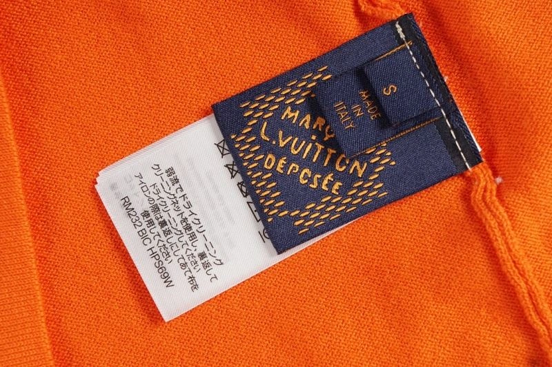 Packable Louis Vuitton T-Shirts 138034