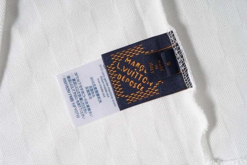 Supportive Louis Vuitton T-Shirts 138032