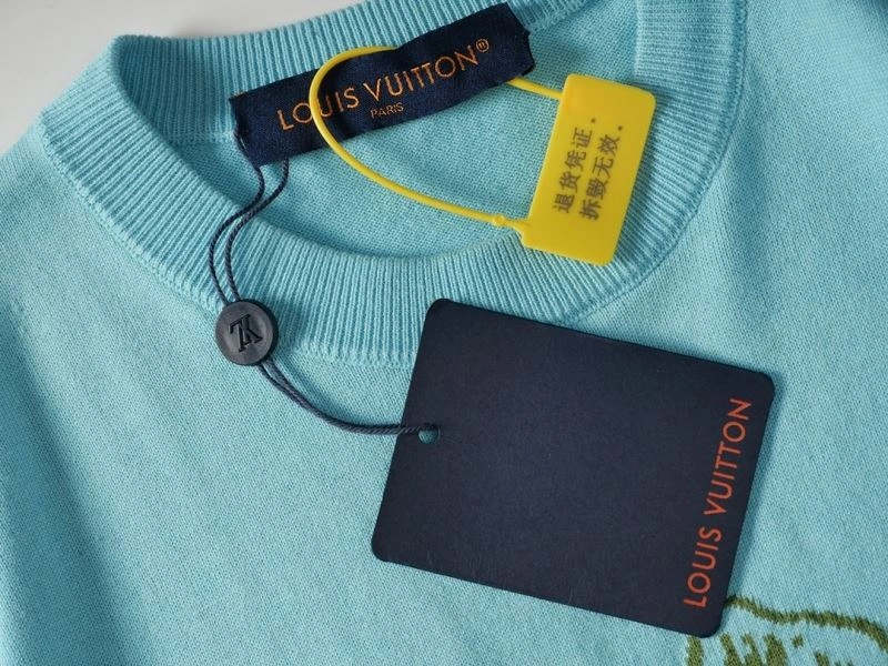 Modern Louis Vuitton T-Shirts 138019