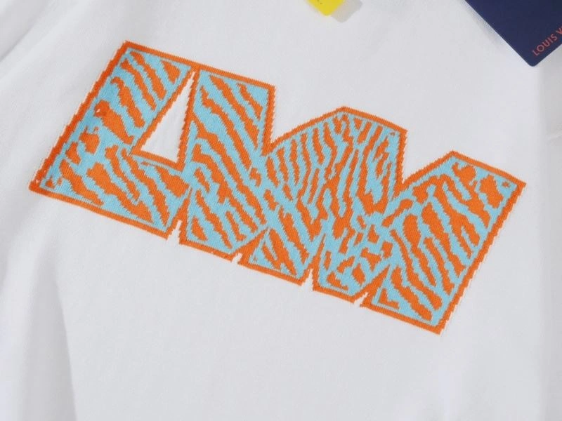 Stylish Louis Vuitton T-Shirts 138037