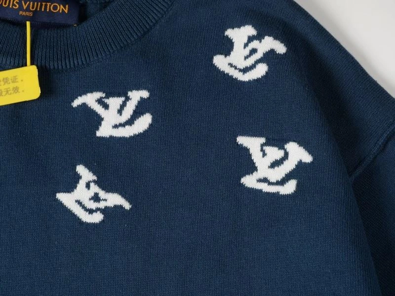Versatile Louis Vuitton T-Shirts 138014