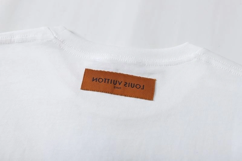 Louis Vuitton T-Shirts ComfortFit 138028