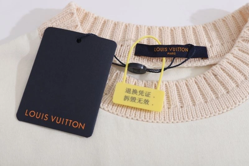 Practical Louis Vuitton T-Shirts 138020