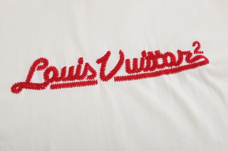 Practical Louis Vuitton T-Shirts 138020