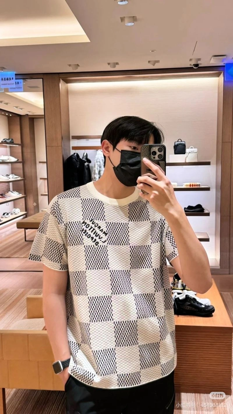Casual Louis Vuitton T-Shirts 138010