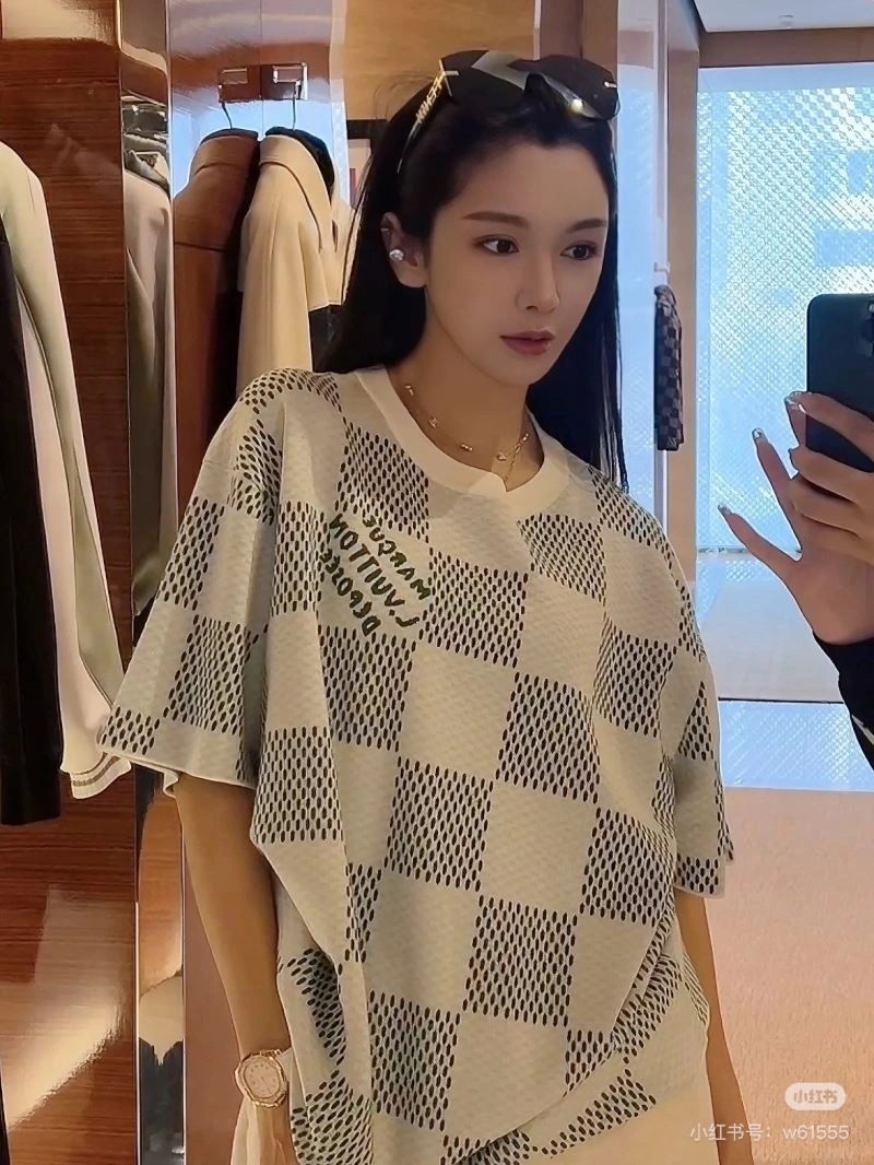 Casual Louis Vuitton T-Shirts 138010