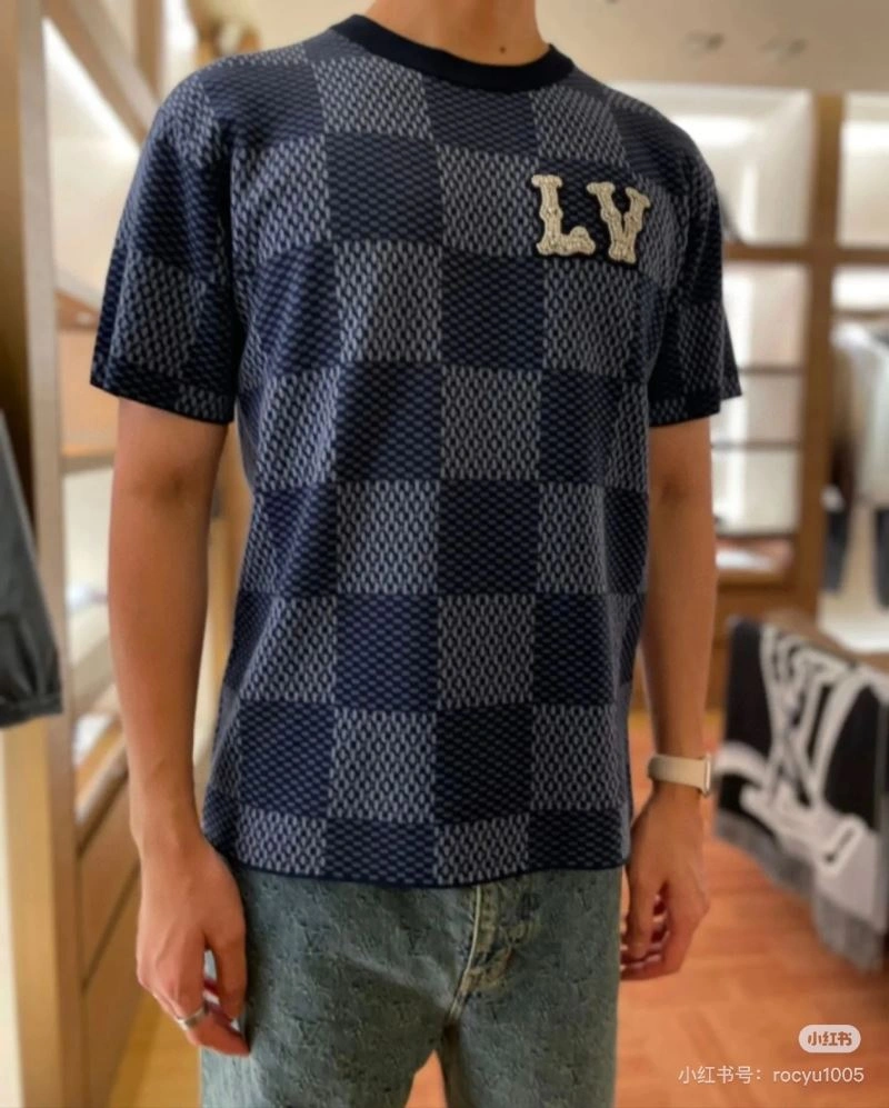 Timeless Louis Vuitton T-Shirts 138021