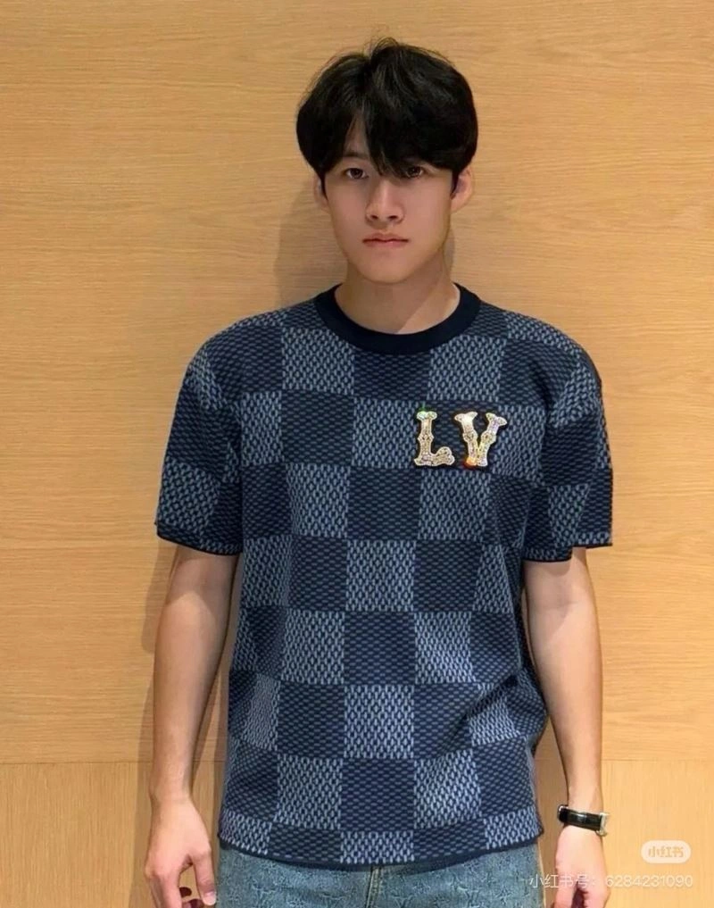 Timeless Louis Vuitton T-Shirts 138021