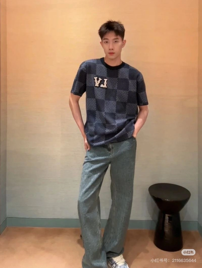 Timeless Louis Vuitton T-Shirts 138021