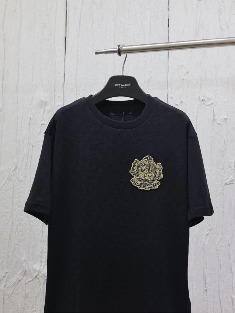 Effortless Louis Vuitton T-Shirts 138007