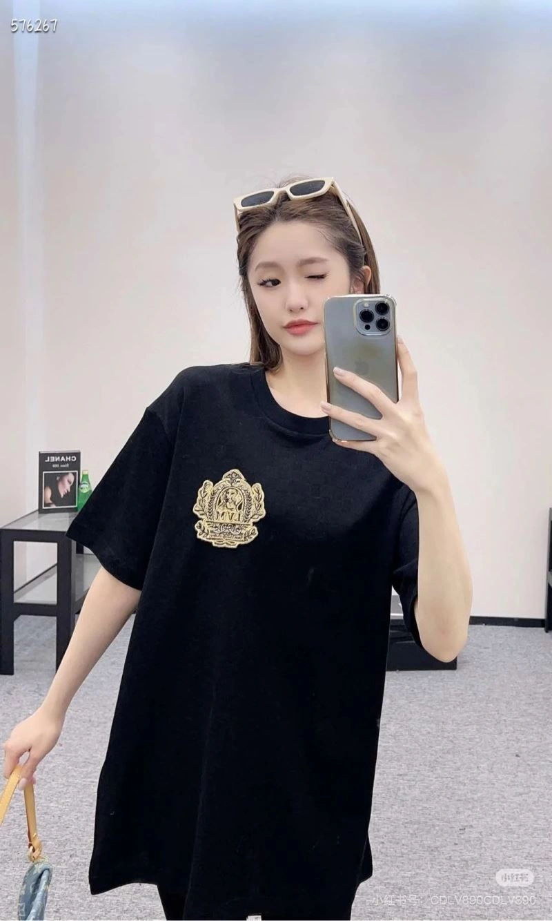 Effortless Louis Vuitton T-Shirts 138007