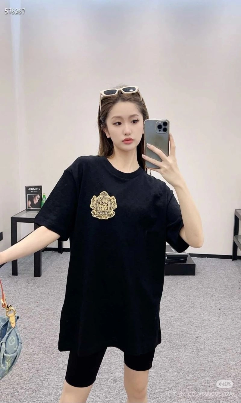 Effortless Louis Vuitton T-Shirts 138007