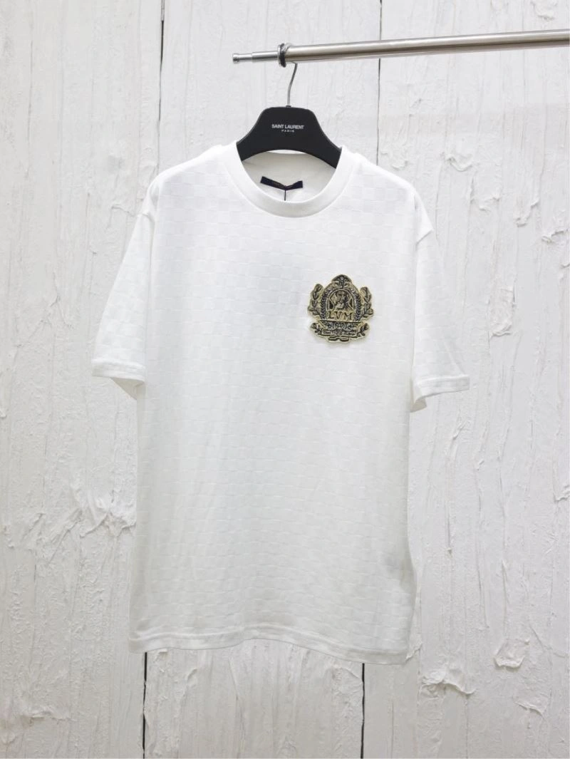 Bold Louis Vuitton T-Shirts 138004