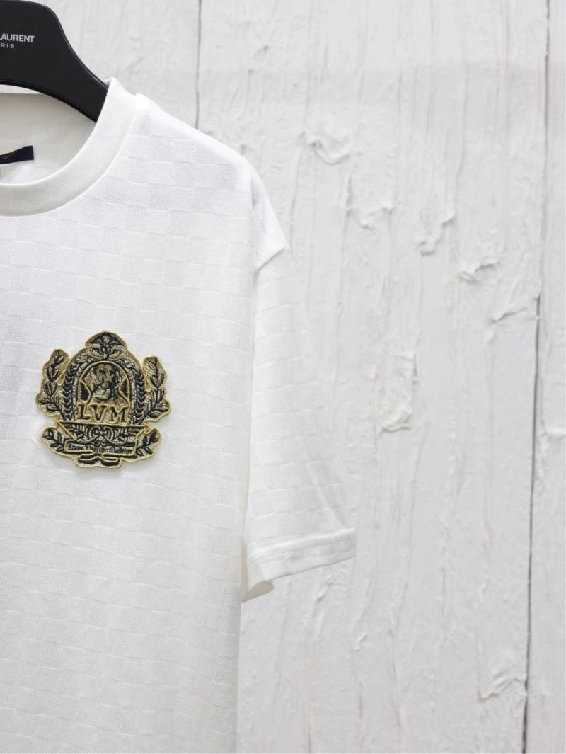Bold Louis Vuitton T-Shirts 138004
