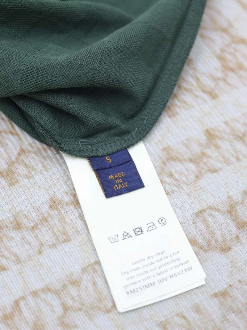 Elegant Louis Vuitton T-Shirts 138001