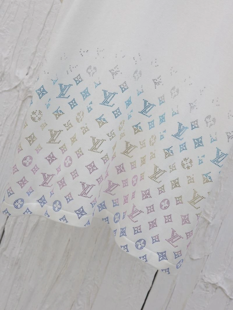 Stretchable Louis Vuitton T-Shirts 137998