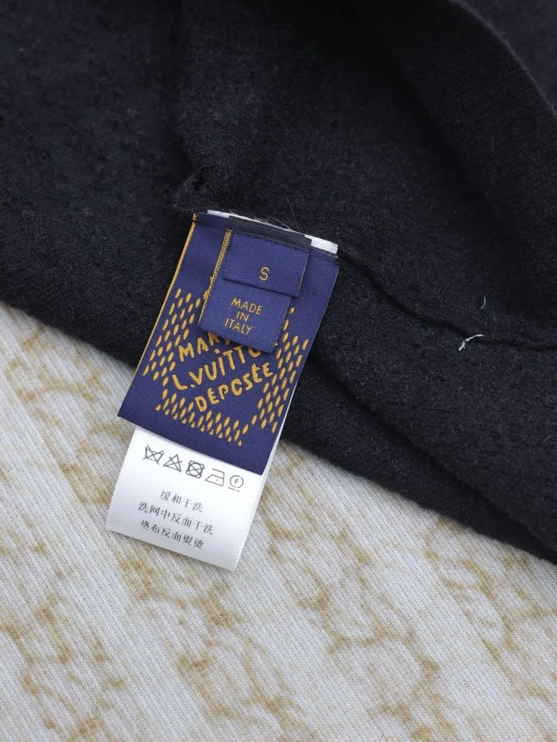 ComfortFit Louis Vuitton T-Shirts 137997