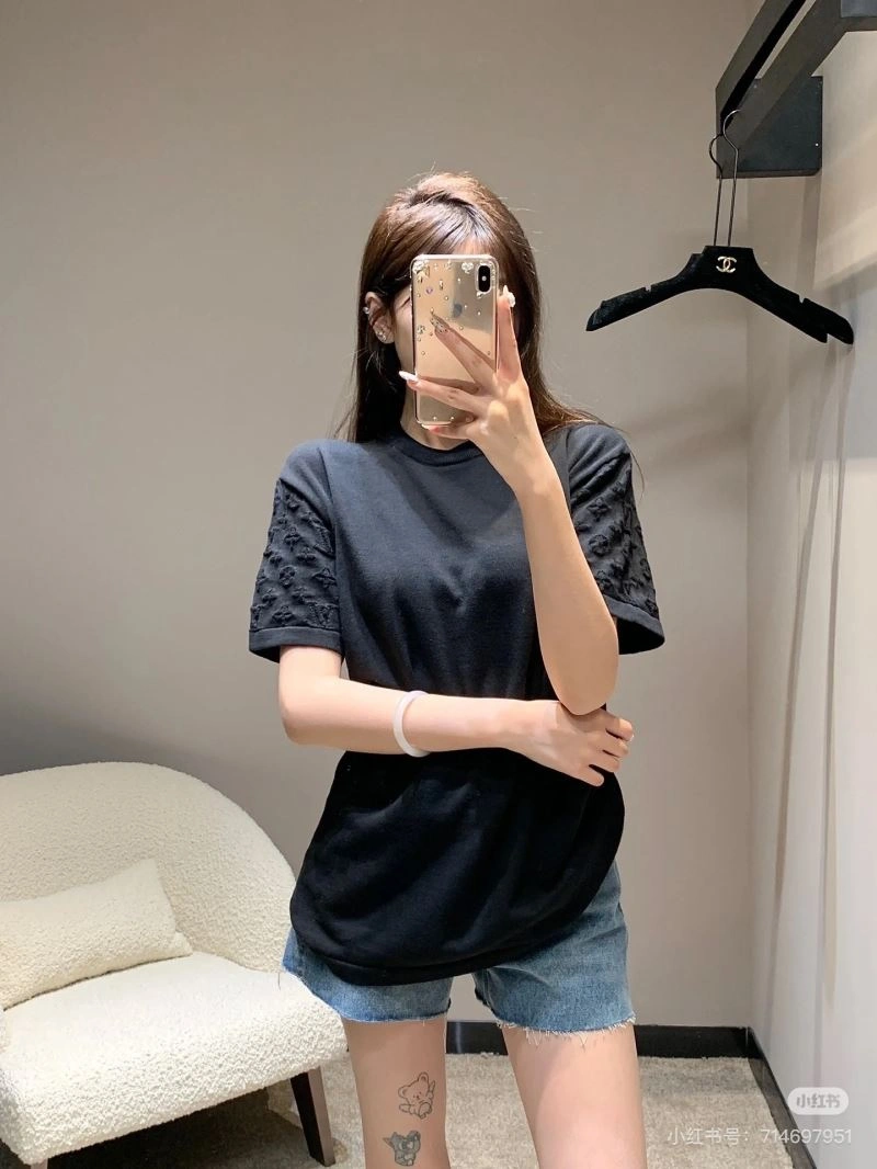 Louis Vuitton T-Shirts Stretchable 137994