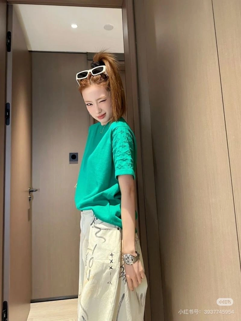 Louis Vuitton T-Shirts Stretchable 137994