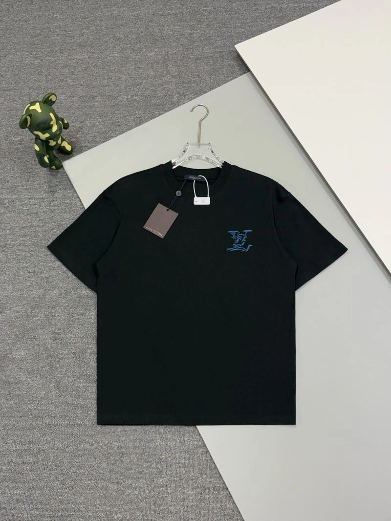 WellDesigned Louis Vuitton T-Shirts 137972