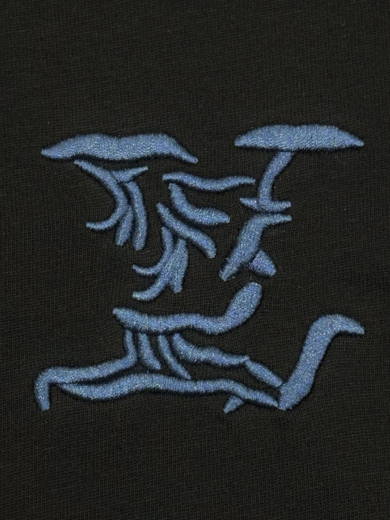 WellDesigned Louis Vuitton T-Shirts 137972