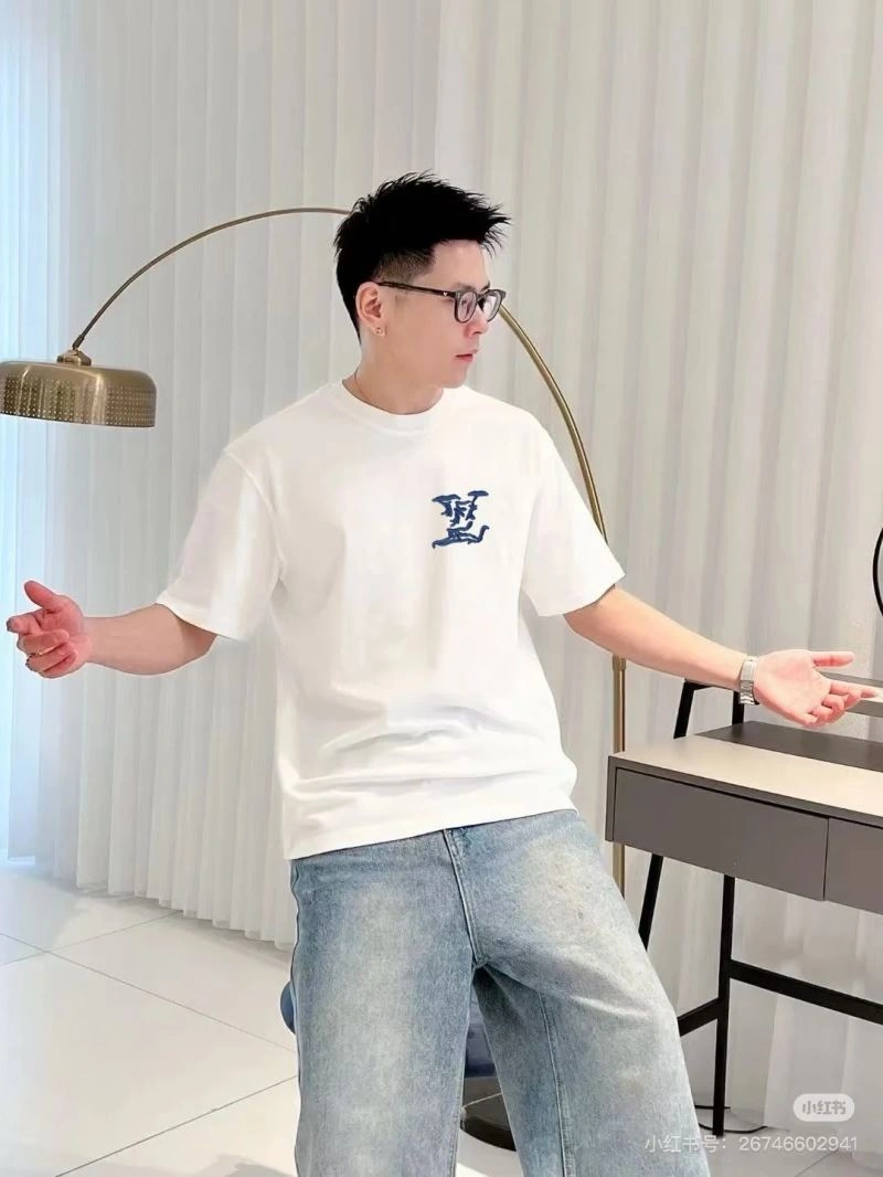 TechFriendly Louis Vuitton T-Shirts 137971