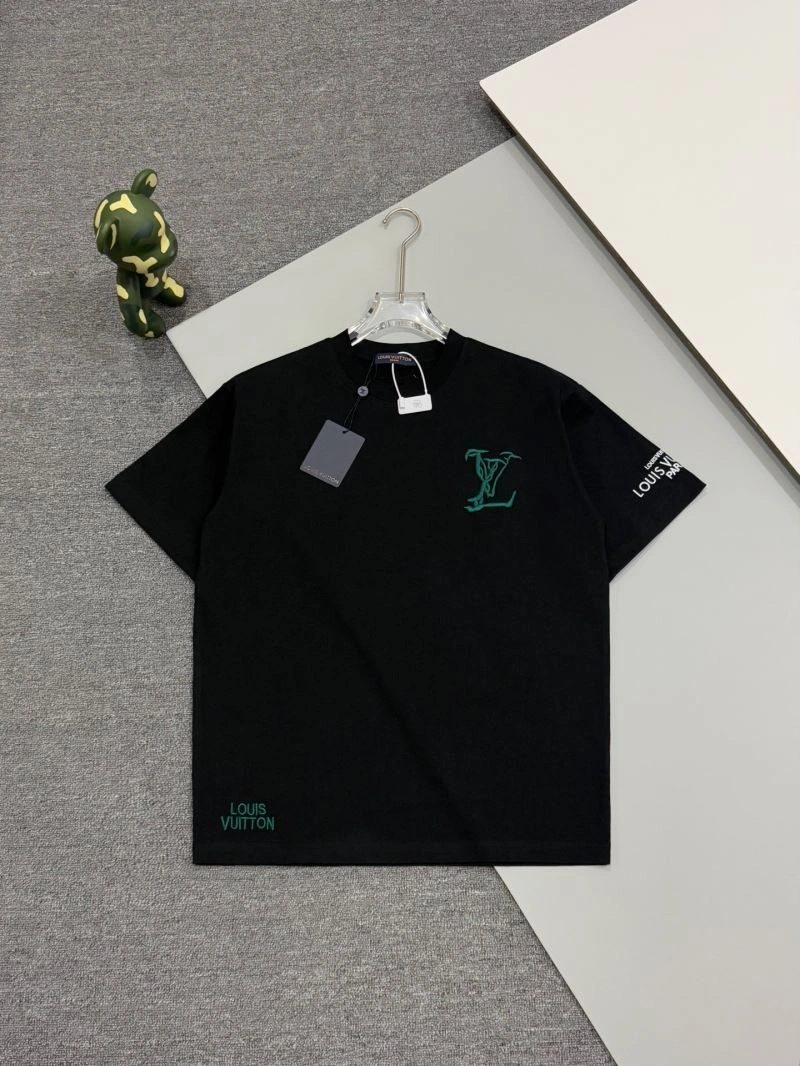 Sustainable Louis Vuitton T-Shirts 137984