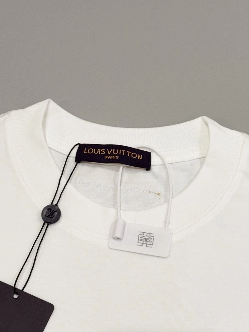 Louis Vuitton T-Shirts EasyMatch 137978