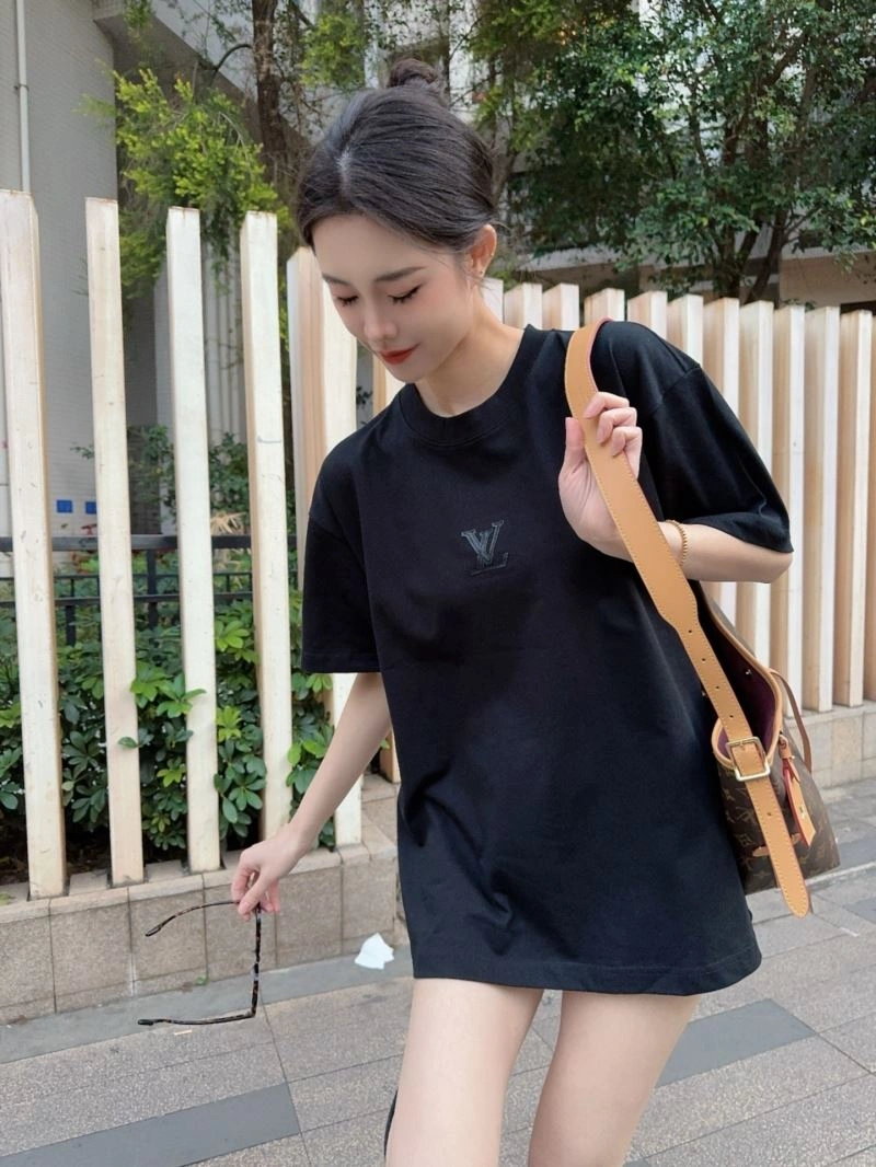 Louis Vuitton T-Shirts Soft 137976